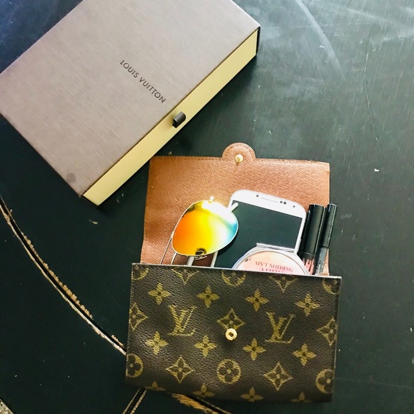SOLD Louis Vuitton belt/bum bag - Picture 2 of 8